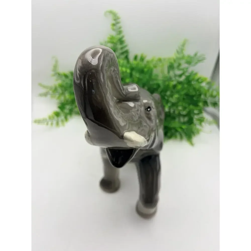 Hutschenreuter Large Elephant. 1950 - 1960. Bavaria Germany.